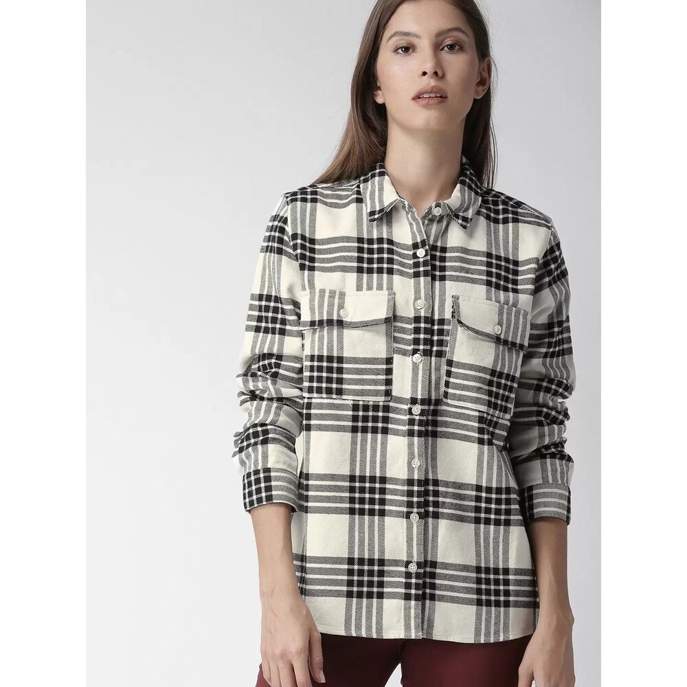 FOREVER 21 Women Off -White & Black Regular Fit Checked Casual Fit Size M # 704